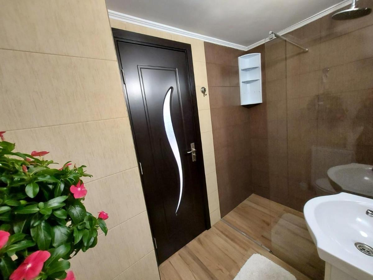 Grinda House - City Center Park And Stay Брашов Экстерьер фото